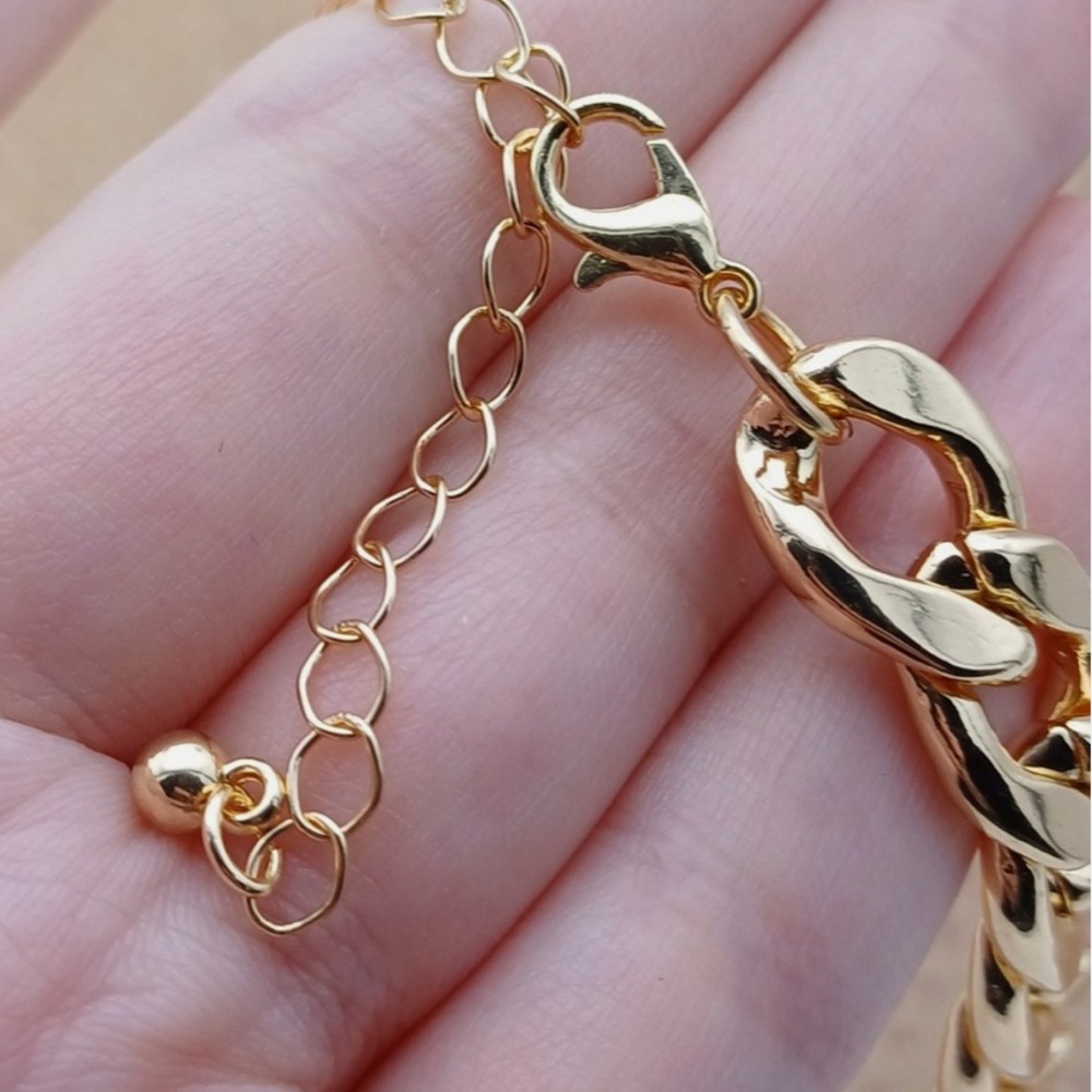 Necklace Gold-Tone Statement Chain Necklace with Green Crystal Accents - Picture 9 of 11